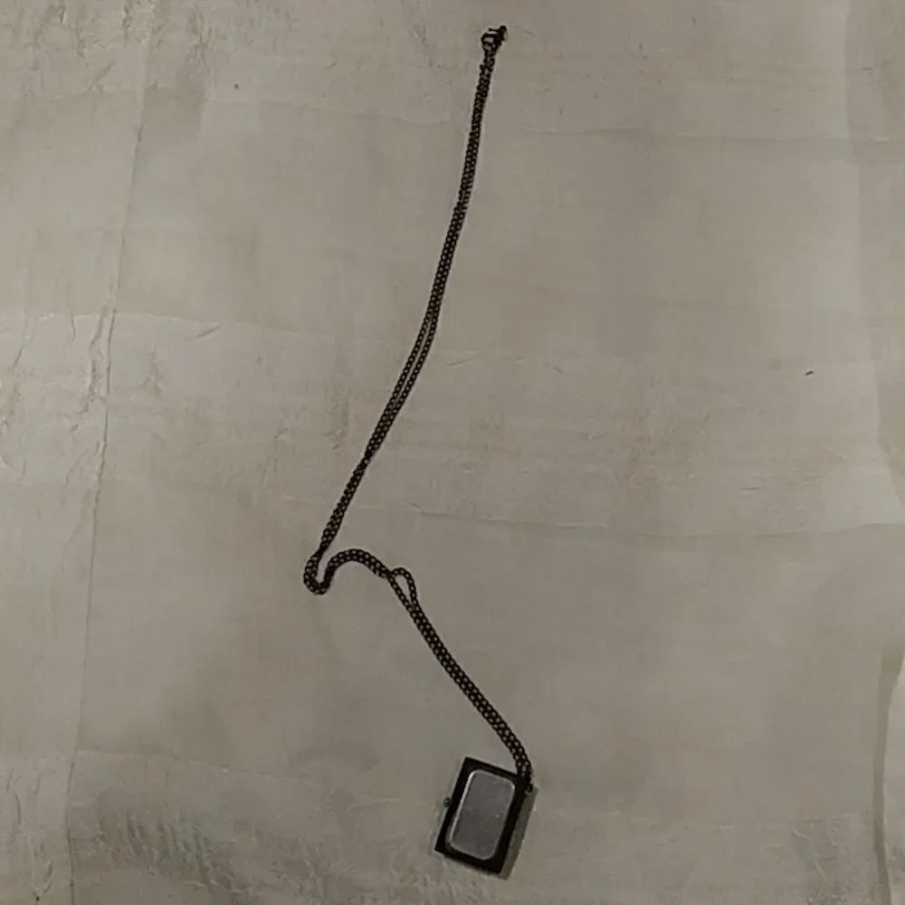Neckles - Picture 6 of 6